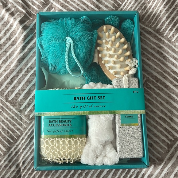 Teal Bath Gift Set - Picture 3 of 3